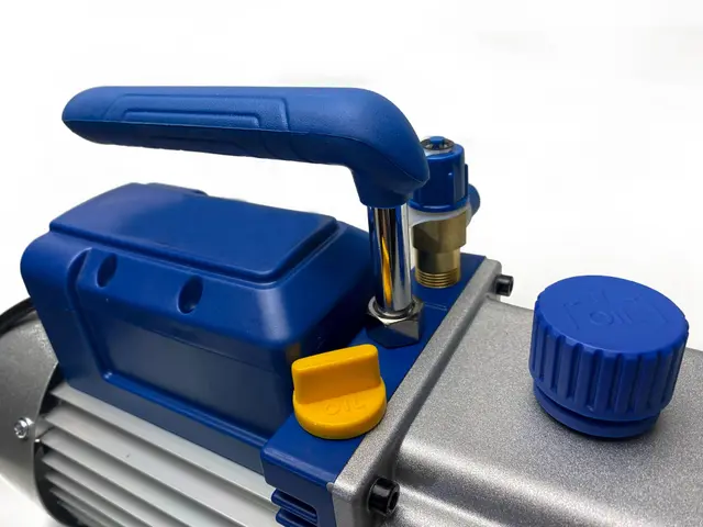 Industrial vacuum pump service